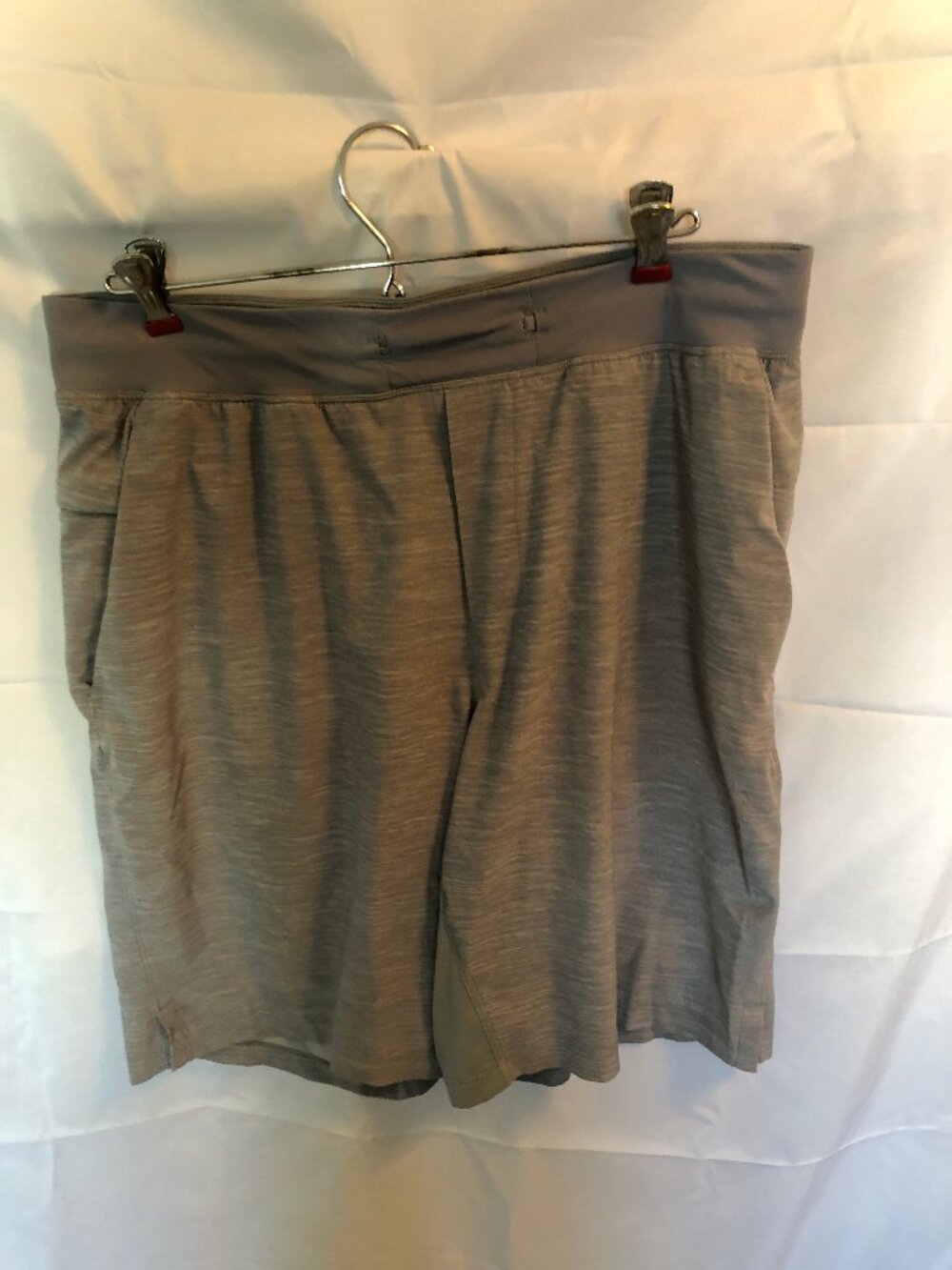 Mens Lululemon shorts Large